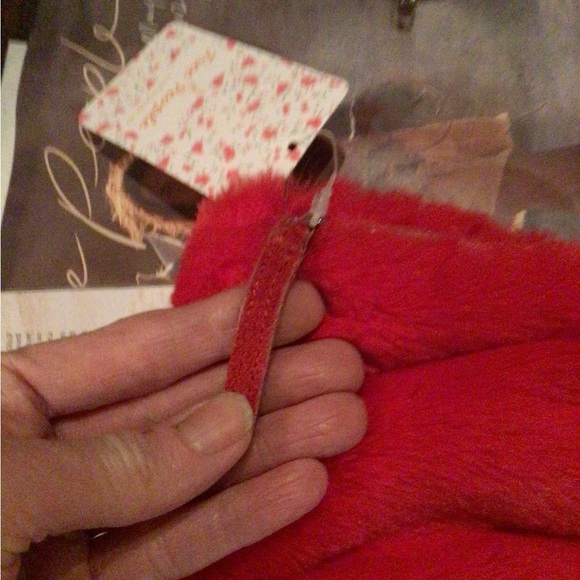 NEW! Free people cherry faux fur zippy clutch - Picture 10 of 10